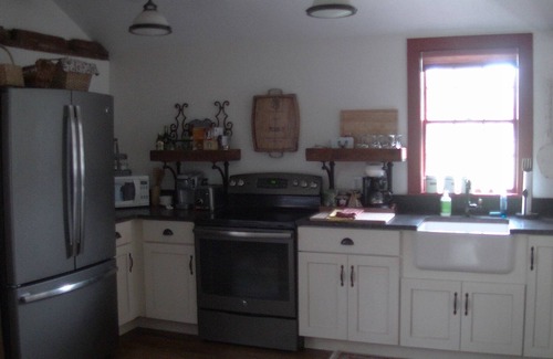 Woodbury House | Charming 1760 Cape Nestled in the Foothills of Litchfield County