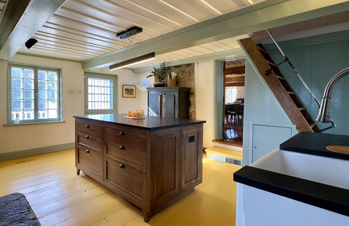Beloeil House | Charming 1775 Ancestral Home, Pool House, Spa and Modern Comfort