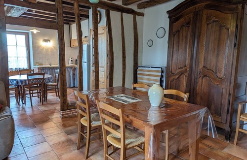 Lorcy Cottage | Charming 17th-Century Country House with Garden, BBQ, Terrace, and Ping-Pong Near Fontainebleau