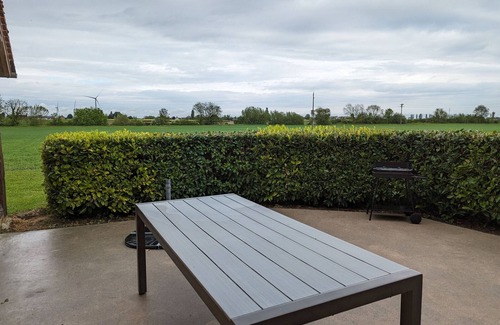 Lorcy Cottage | Charming 17th-Century Country House with Garden, BBQ, Terrace, and Ping-Pong Near Fontainebleau