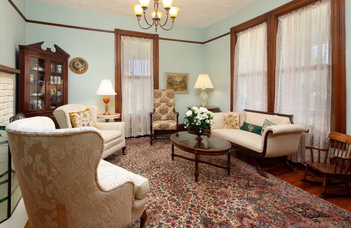 Bristol Other | Charming 1880 House Near Soho Lake Nascar Golf. Close to Bristol and Abingdon.