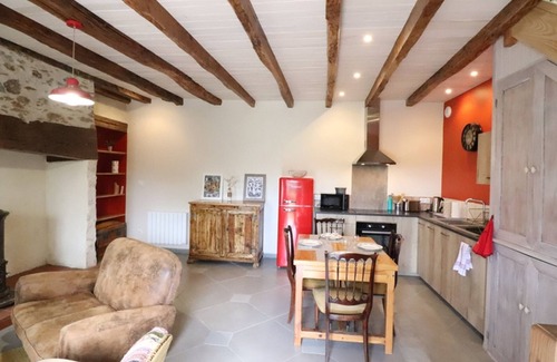 Saint-Victor Cottage | Charming 1890s Home: Renovated, Secluded, Near Lakes, with Garden & Modern Amenities
