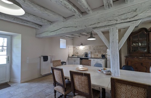 Saint-Maur Cottage | Charming 18th-Century House with Heated Pool Near Châteauroux and Brenne Nature Park