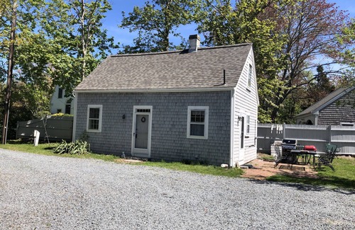 Dennis Cottage | Charming 18th century cottage with its own beachfront on Scargo Lake near bay