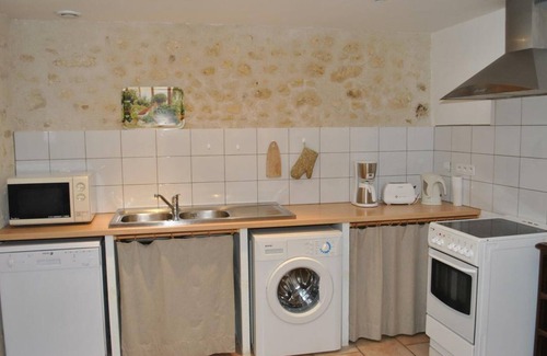 Cheille Cottage | Charming 18th-Century Home with Garden, Near Azay-le-Rideau, Family-Friendly, WiFi, Historic Hamlet
