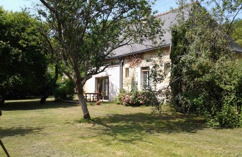 Cheille Cottage | Charming 18th-Century Home with Garden, Near Azay-le-Rideau, Family-Friendly, WiFi, Historic Hamlet