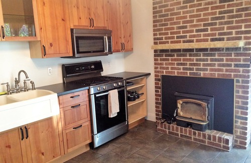 Cumberland House | Charming 1907 Home In Historic Downtown Cumberland