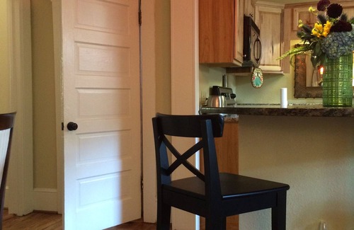 Chestnut Hills Cottage | Charming 1911 cottage in the heart of Asheville - walk 4 blocks to downtown