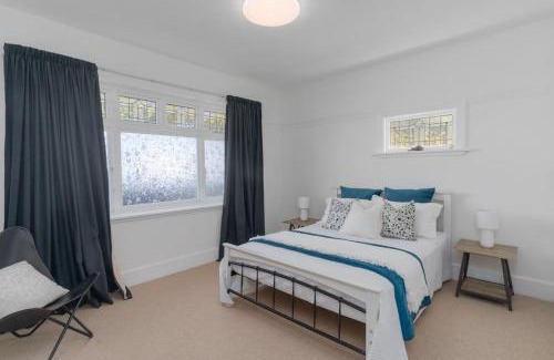 Edgeware Villa | Charming 1920s Villa on Bealey Ave