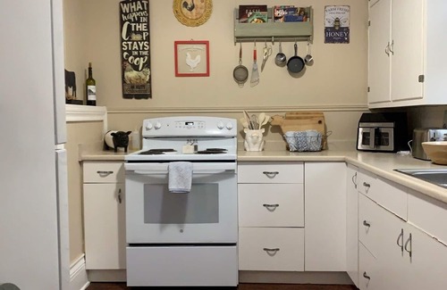 Junction House | Charming 1940's 2-bedroom Home in the beautiful Hill Country of Junction, Texas!