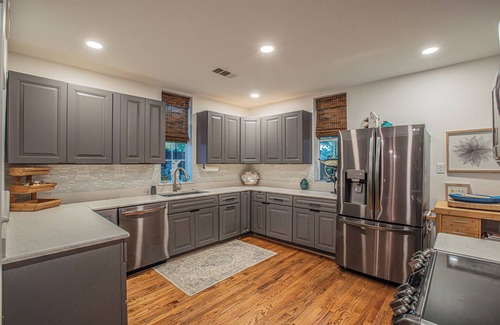 Little Elm Cottage | Charming 1950's Cottage Steps from the Lake