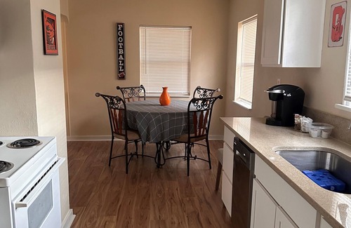 Corvallis House | Charming 1bdm cottage with AC & WiFi in Corvallis - Close to OSU Campus