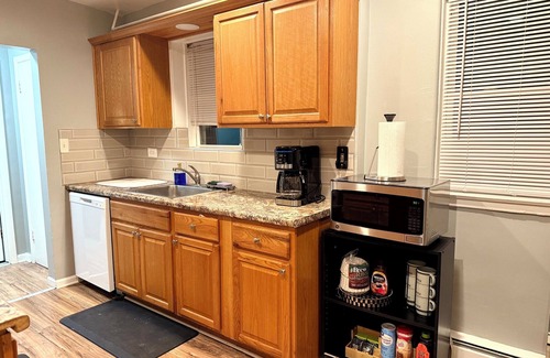 Rogers Park Apartment | Charming 1BDR - Great Location