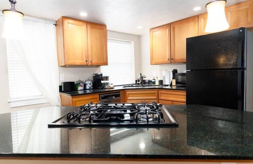 Lower Avenues Apartment | Charming 1Bdrm Extensive Cleaning Downtown SLC