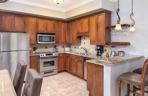 Napa Condo | Charming 1Bed/1Bath in the delightful Napa, with AC, WiFi, Pool, & Fitness room!