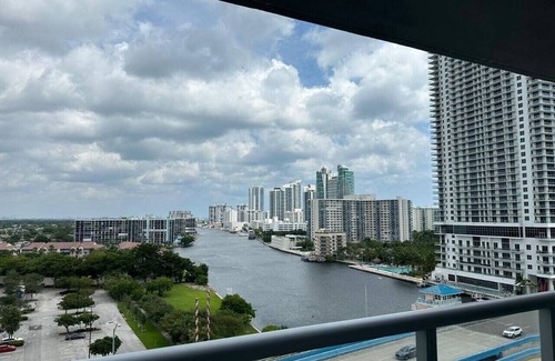 Hallandale Beach Apartment | Charming 1BR Beachfront Apartment with Pool, Gym & Hotel Services