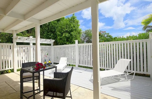 Governor's Harbour Cottage | Charming 1BR Ground Floor Cottage Apartment