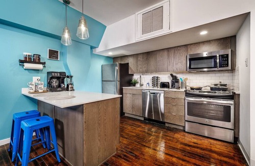 Old City Apartment | Charming 1BR in Philly with Courtyard View