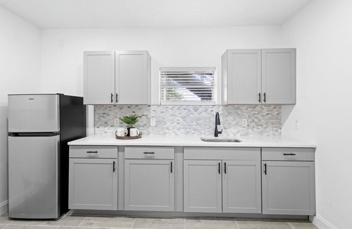 Oviedo House | Charming 1BR Stay Wi-Fi Included 25% Off