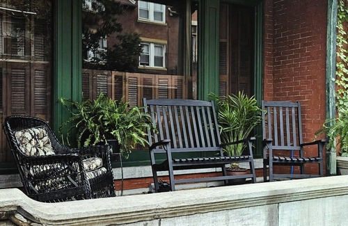 Ranshaw Bed & Breakfast | Charming 1BR w/Bath & Fast WiFi Near Downtown
