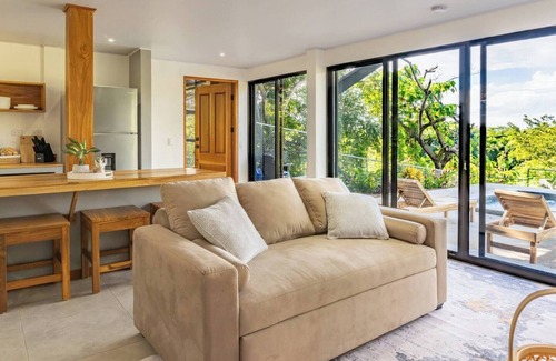 Canton Nandayure Apartment | Charming 1st Floor Villa in Serene Camaronal