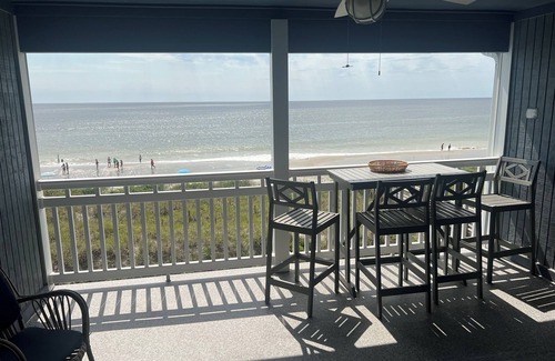 Ash Condo | Charming 2/2 Oceanfront condo in N. Myrtle Beach, Pets, top floor balcony view.