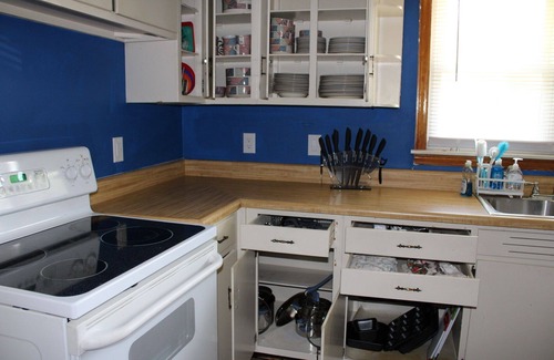 Morristown House | Charming 2-3 bedroom mid-century house in marvelous Morristown with AC, WiFi