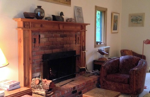 Ganges House | Charming 2 bedroom cottage for rent July & August near Ganges. 3 night minimum.