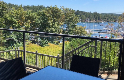 Ganges Condo | Charming 2-bdrm condo on marvelous Salt Spring Island - Dog Friendly! - Unit 102