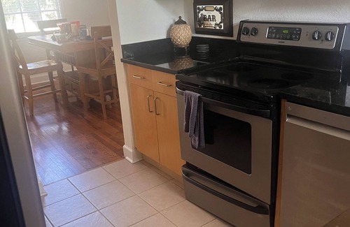 Jacksonville Beach Condo | Charming 2-bedroom condo right in the heart of Jacksonville Beach