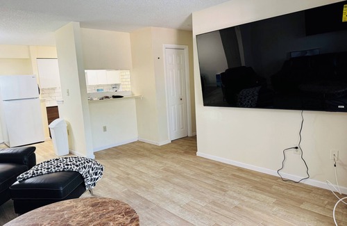 Merritt Island Condo | Charming 2-bd, 2-bath condo in gated community, min 3 month stay