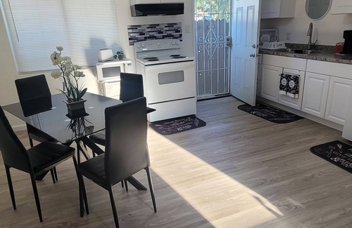 Parkway-South Sacramento Condo | Charming 2-bdrm duplex in Sacramento with AC, WiFi parking. remodeled unit
