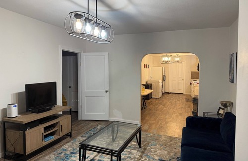 Capital View House | Charming 2-bdrm home in Little Rock with WiFi and AC