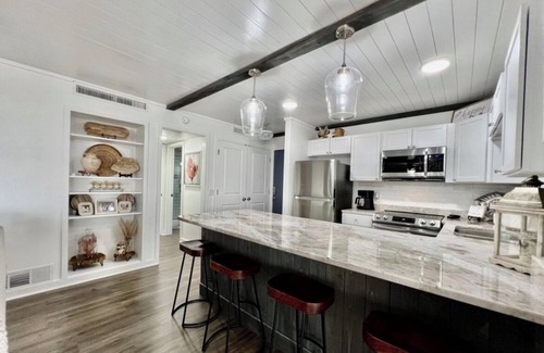 Upper Grand Lagoon Condo | Charming 2-bedroom condo with Marina views in Panama City Beach, FL