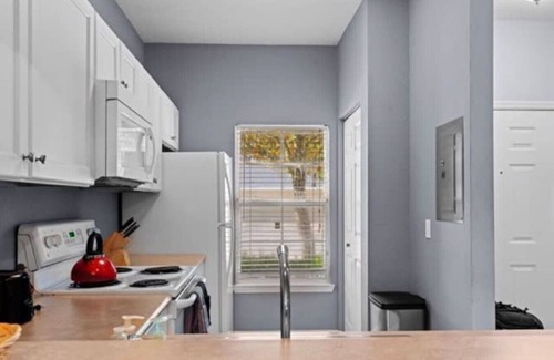 Gainesville House | Charming 2 bed 2.5 bath - NW Gainesville