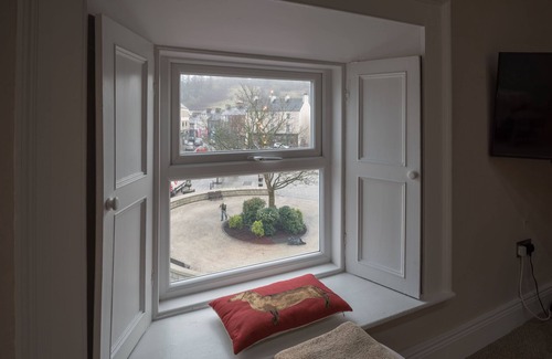 Donegal House | Charming 2-Bed Apartment in Donegal Town Centre