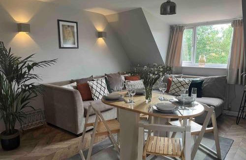 New Earswick Apartment | Charming 2-Bed Apartment with free parking 10 mins drive to York City