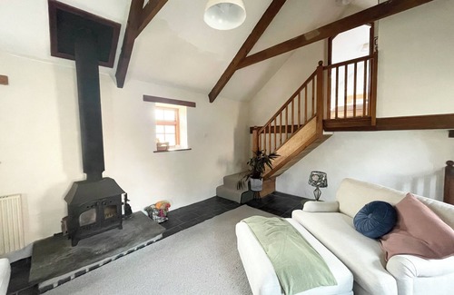 Whitland Cottage | Charming 2 bed cottage in rural Wales, perfect for all the family.