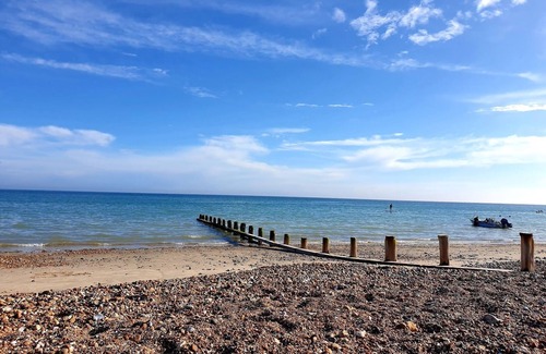 Rustington Apartment | Charming 2-Bed Ground Floor Flat in East Preston – Close to the Beach!