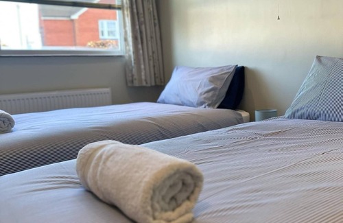 Rustington Apartment | Charming 2-Bed Ground Floor Flat in East Preston – Close to the Beach!