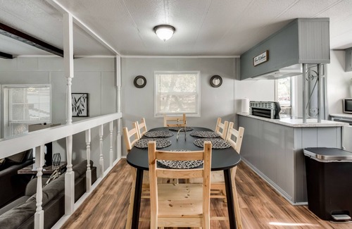 Pelican Bay House | Charming 2 Bed MH! Close To Eagle Mountain Lake!