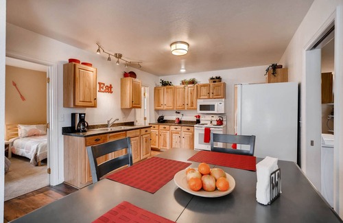 West Colorado Springs House | Charming 2 bedroom Home with Office!