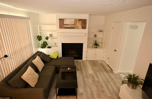 Northeast Colorado Springs Condo | Charming 2-bedroom condo in brilliant Colorado Springs with WiFi, AC