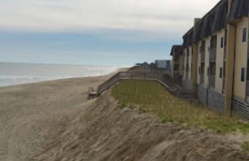 Kill Devil Hills Condo | Charming 2-bedroom condo in quaint Kill Devil Hills with WiFi, AC