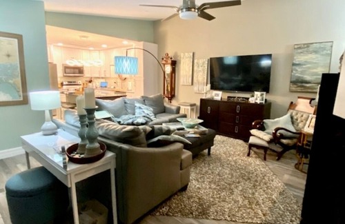 Fort Myers Condo | Charming 2-bedroom condo North Fort Myers private outdoor courtyard and hot tub