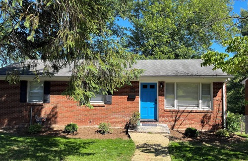 Locust Grove House | Charming 2-bedroom house on Meadow Creek