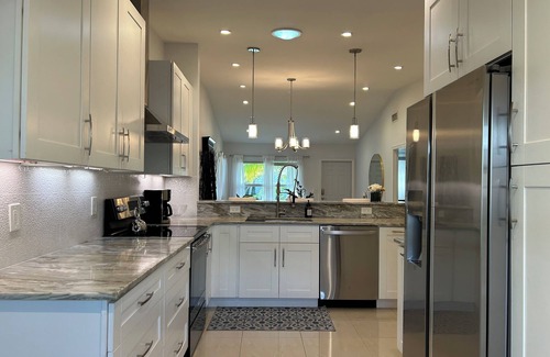 Deerfield Beach House | Charming 2-bedroom house with gorgeous patio garden