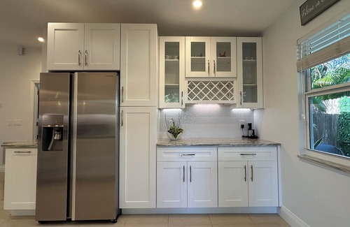 Deerfield Beach House | Charming 2-bedroom house with gorgeous patio garden