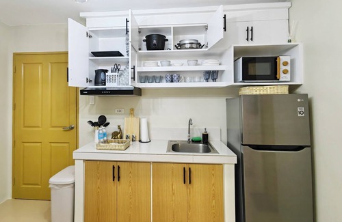 Dumaguete Apartment | Charming 2-bedroom apartment in delightful Dumaguete City with AC