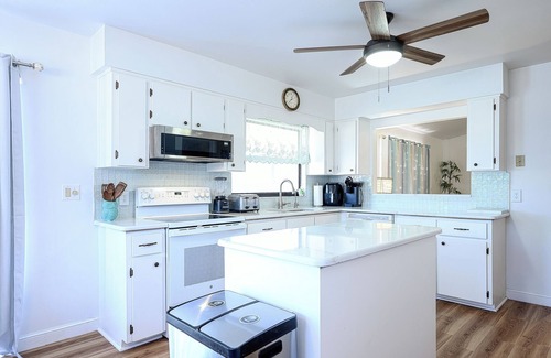 Bonita Springs House | Charming 2 bedroom cottage in the heart of wonderful Bonita Springs Florida